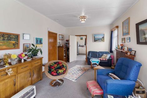 Photo of property in 5 Gloag Street, Waverley, 4510