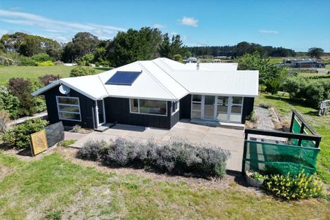 Photo of property in 90 Bergin Road, Foxton, 4814