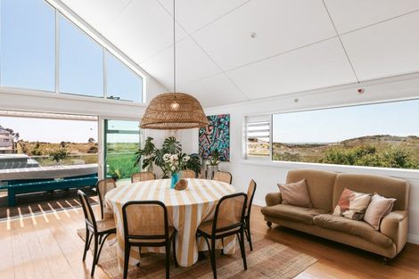 Photo of property in 1343 Papamoa Beach Road, Papamoa Beach, Papamoa, 3118