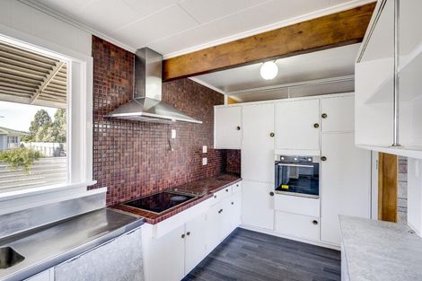 Photo of property in 24 Windsor Terrace, Taradale, Napier, 4112