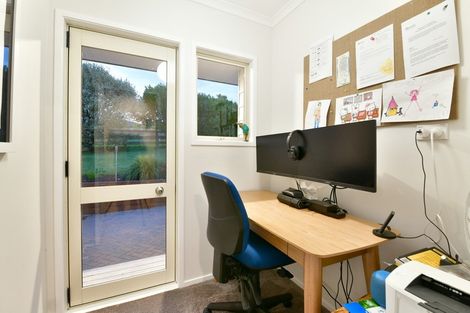 Photo of property in 12 Wyn Close, Kaukapakapa, 0871