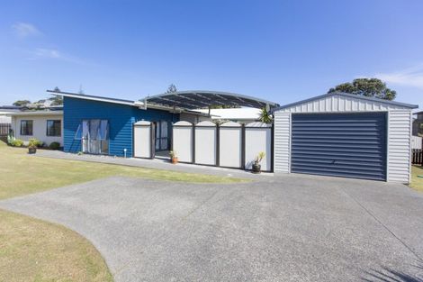 Photo of property in 25 Sunset Drive, Baylys Beach, Dargaville, 0377