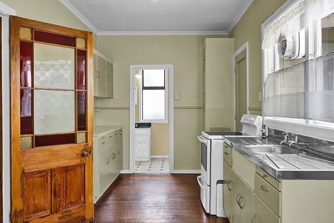 Photo of property in 77 Victoria Street, Hawera, 4610