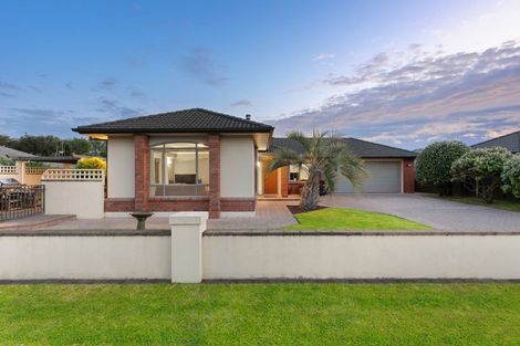 Photo of property in 24 Manor Park Drive, Pyes Pa, Tauranga, 3112