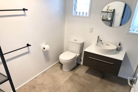 Photo of property in 1/15 Paramu Avenue, Birkdale, Auckland, 0626