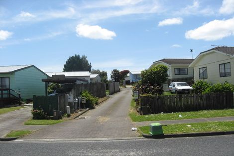 Photo of property in 10a Maplesden Drive, Clendon Park, Auckland, 2103