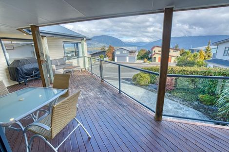 Photo of property in 9 Ranui Place, Moana, 7872