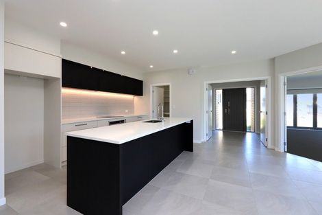 Photo of property in 5 Cassin Place, Taradale, 4112