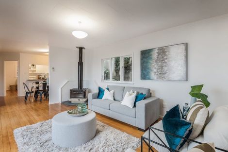 Photo of property in 119 Ruskin Road, Newlands, Wellington, 6037