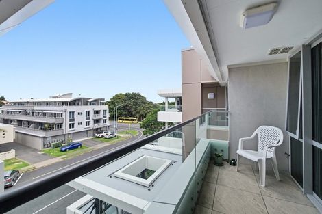 Photo of property in 408/36 Victoria Road, Mount Maunganui, 3116