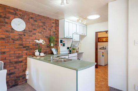 Photo of property in 2f2- Parera Grove, Heretaunga, Upper Hutt, 5018