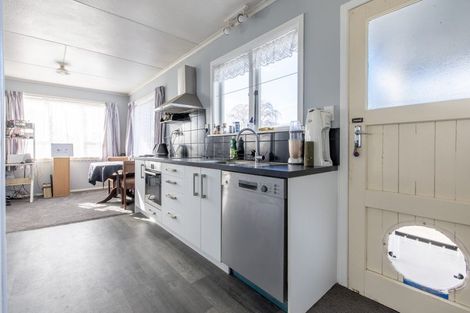 Photo of property in 27 Freyberg Terrace, Waipukurau, 4200