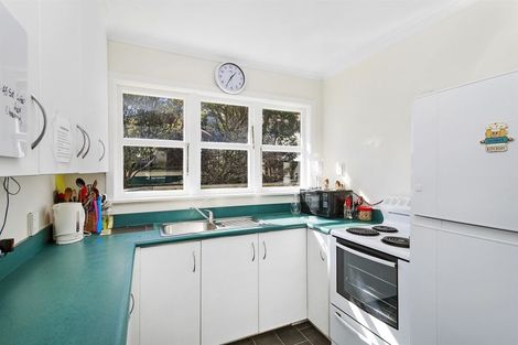 Photo of property in 9 Kowhai Street, Tawa, Wellington, 5028