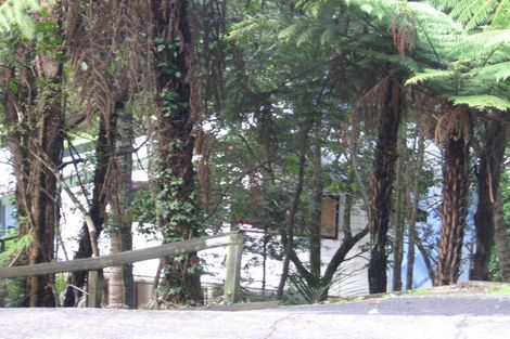 Photo of property in 7 Sylvan Valley Avenue, Titirangi, Auckland, 0604