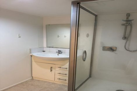 Photo of property in 18a Dallinghoe Crescent, Milford, Auckland, 0620