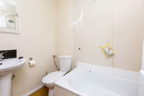 Photo of property in 24 Deller Grove, Silverstream, Upper Hutt, 5019