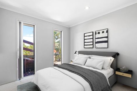 Photo of property in 16 Lagoon View, Gulf Harbour, Whangaparaoa, 0930