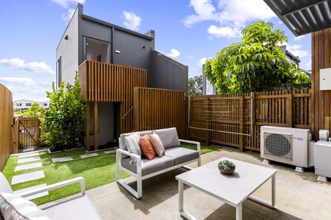 Photo of property in 9 Hudson Bay Road, Hobsonville, Auckland, 0616