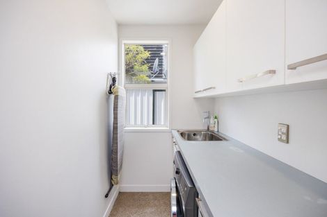 Photo of property in 297 Fitzherbert Avenue, West End, Palmerston North, 4410