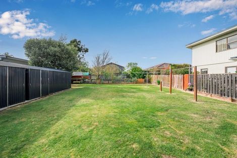 Photo of property in 17 Winton Street, Paraparaumu Beach, Paraparaumu, 5032