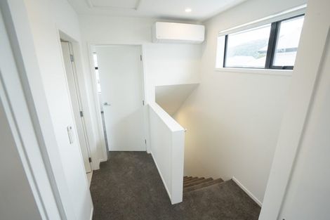 Photo of property in 10 Oliver Place, Trentham, Upper Hutt, 5018