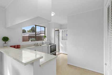 Photo of property in 59f2- Kowhai Avenue, Ebdentown, Upper Hutt, 5018