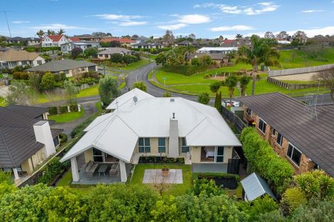 Photo of property in 17 Merriman Place, Pyes Pa, Tauranga, 3112