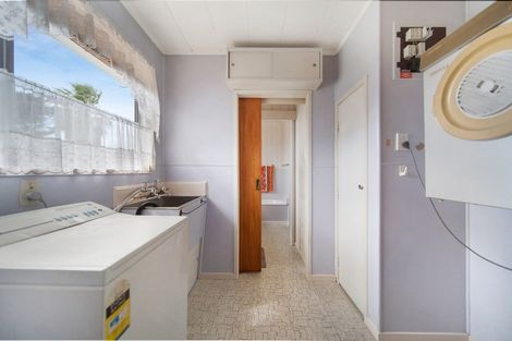 Photo of property in 70 Walworth Avenue, Pakuranga Heights, Auckland, 2010