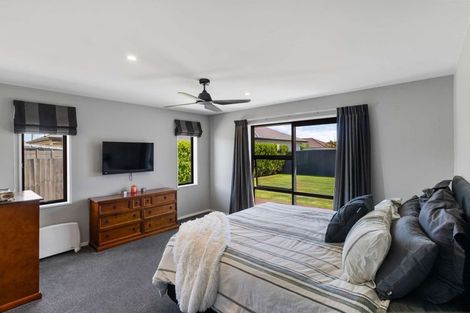 Photo of property in 33 Navy Loop, Rolleston, 7614
