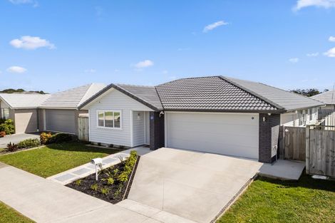 Photo of property in 16 Perla Road, Pukekohe, 2120