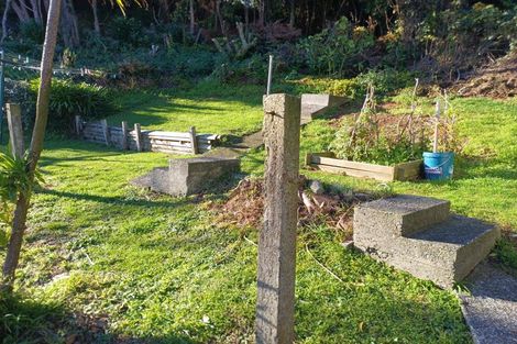 Photo of property in 56 Kenmore Street, Newlands, Wellington, 6037