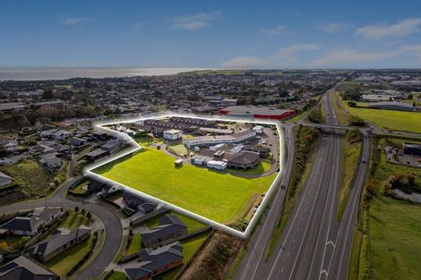 Photo of property in 4 Henwood Road, Mangere East, Auckland, 2024