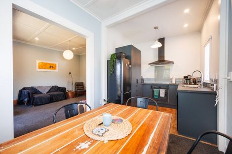 Photo of property in 28 Thames Street, Rongotea, 4476