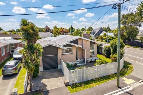 Photo of property in 8 Aorangi Road, Papanui, Christchurch, 8053