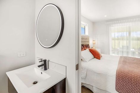 Photo of property in 7 Magnolia Lane, Kelvin Grove, Palmerston North, 4414