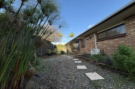 Photo of property in 33 Carnoustie Drive, Wattle Downs, Auckland, 2103