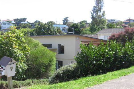 Photo of property in 72 Heathcote Road, Castor Bay, Auckland, 0620