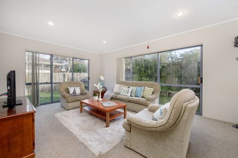 Photo of property in 2/145 Bucklands Beach Road, Bucklands Beach, Auckland, 2012