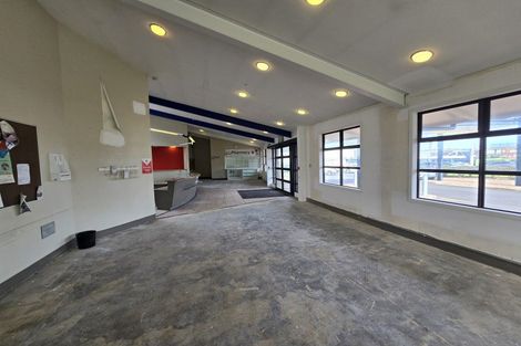 Photo of property in 12 Oma Hoiho Place, Westgate, Auckland, 0614