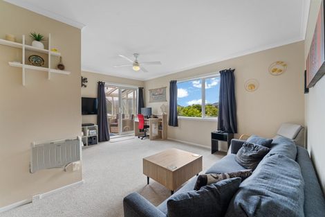 Photo of property in 81b Collier Avenue, Karori, Wellington, 6012