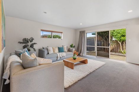 Photo of property in 72 Evans Road, Papamoa Beach, Papamoa, 3118