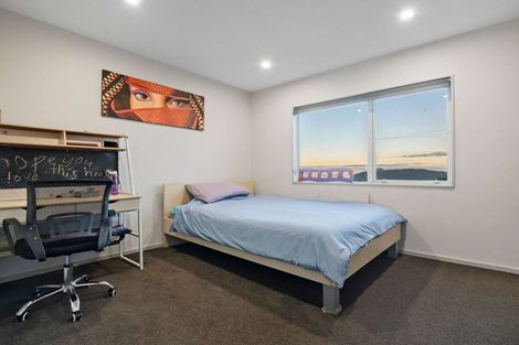 Photo of property in 25 Medhurst Road, Bombay, 2675