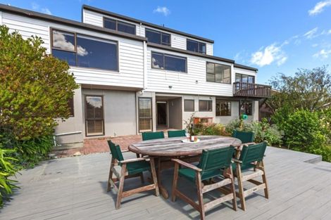 Photo of property in 21 Mercury Way, Whitby, Porirua, 5024