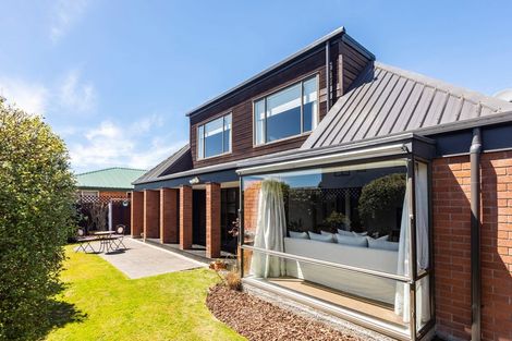 Photo of property in 16 Coniston Avenue, Ilam, Christchurch, 8041