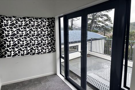 Photo of property in 31 Summit Road, Fairfield, Lower Hutt, 5011