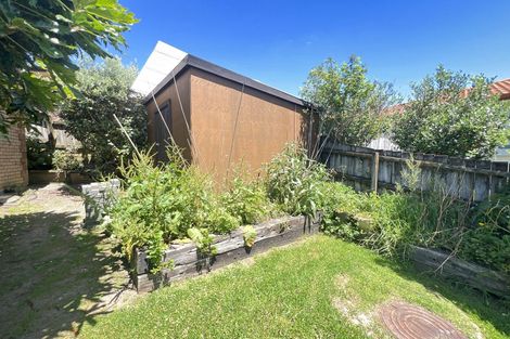 Photo of property in 57 Mt Lebanon Crescent, The Gardens, Auckland, 2105