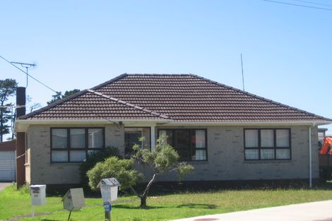 Photo of property in 26 Kuaka Place, New Lynn, Auckland, 0600