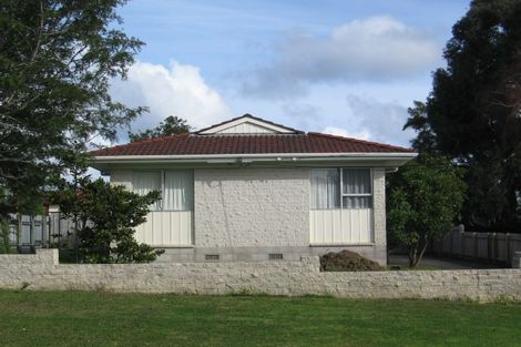 Photo of property in 1/28 Taipari Road, Te Atatu Peninsula, Auckland, 0610
