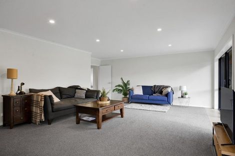 Photo of property in 37 Dillon Drive, Bell Block, New Plymouth, 4312
