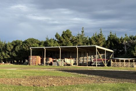 Photo of property in 16 Bay Road, Purakaunui, 9081